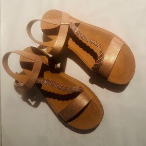 Forever Comfort Sandals Sz 7.5